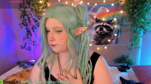 Snapshot of candy_yeah chatting on April 6, 1:03 am Mary online show from April 6, 1:03 am