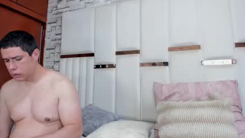 Snapshot of candyandsteven chatting on March 6, 4:09 am candyandsteven online show from March 6, 4:09 am