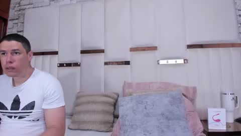 Snapshot of candyandsteven chatting on March 22, 3:32 am candyandsteven online show from March 22, 3:32 am