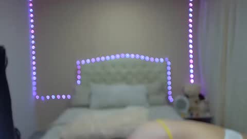 Snapshot of candycarson chatting on October 7, 6:43 am CANDYCARSON online show from October 7, 6:43 am