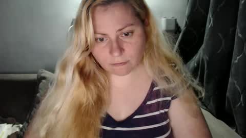 Laura online show from January 22, 7:34 pm