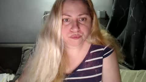 Laura online show from January 22, 10:37 pm