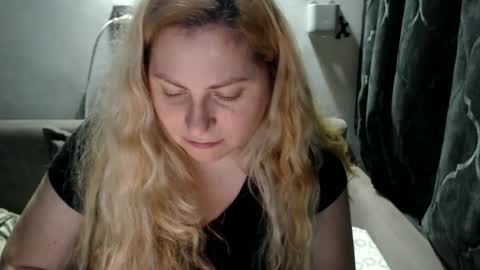Laura online show from January 26, 5:34 pm
