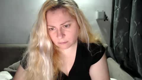Laura online show from January 27, 3:39 pm