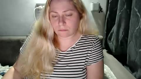 Laura online show from January 30, 10:19 pm