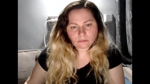 Laura online show from June 7, 11:19 pm