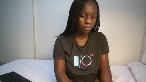 candycurly_ online show from February 24, 3:23 am