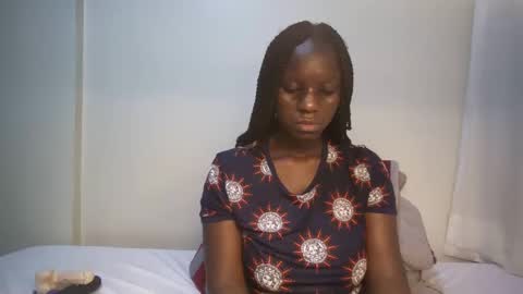 candycurly_ online show from March 10, 7:40 pm