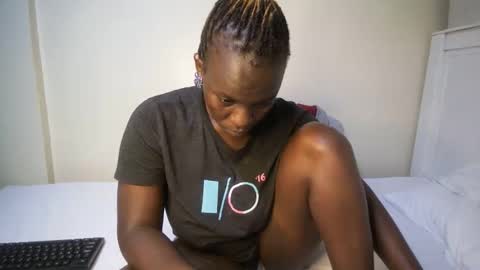 candycurly_ online show from October 16, 4:02 am