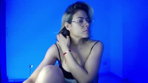 Candy Dowson online show from October 7, 10:45 am