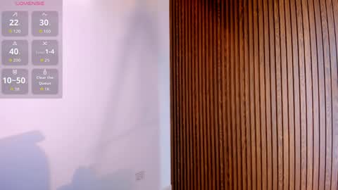 Snapshot of candyglow_ chatting on April 1, 6:38 pm candyglow_ online show from April 1, 6:38 pm