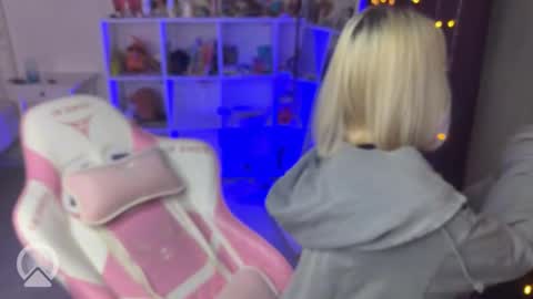 You can call me HH online show from September 14, 6:51 pm