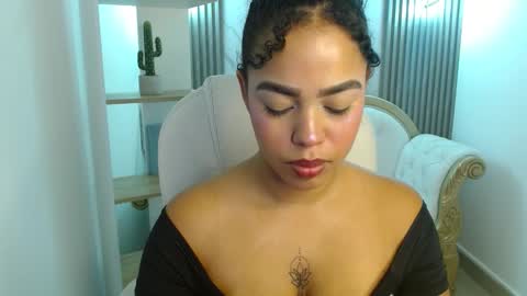 Snapshot of candyhot_tk chatting on March 3, 3:23 am candy online show from March 3, 3:23 am