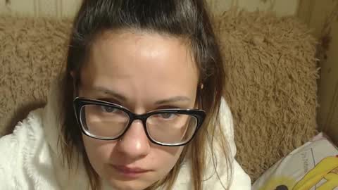 Snapshot of candylady13 chatting on January 17, 11:49 am say meow and send tips online show from January 17, 11:49 am