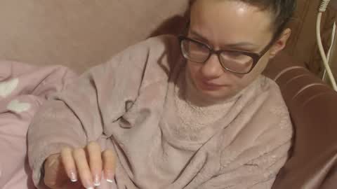 Snapshot of candylady13 chatting on February 5, 11:26 am say meow and send tips online show from February 5, 11:26 am