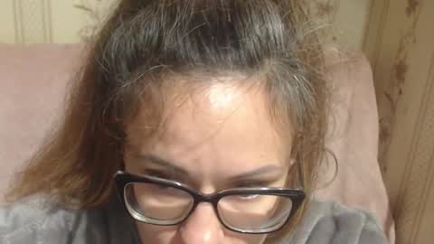 Snapshot of candylady136 chatting on November 17, 1:06 pm say meow and send tip online show from November 17, 1:06 pm