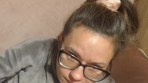 Snapshot of candylady136 chatting on November 23, 9:25 pm say meow and send tip online show from November 23, 9:25 pm