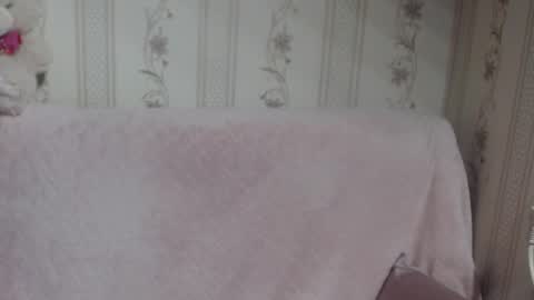 say meow and send tip  online show from February 8, 9:18 pm