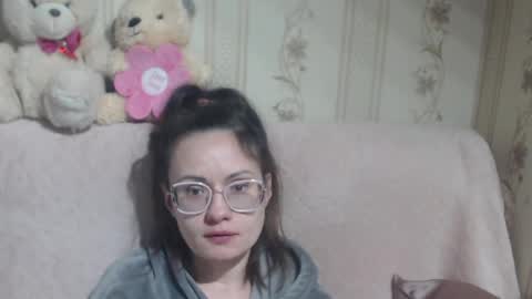 say meow and send tip  online show from March 16, 8:02 pm