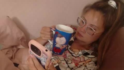 say meow and send tip  online show from June 20, 3:04 pm