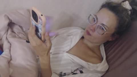 say meow and send tip  online show from July 12, 10:17 am