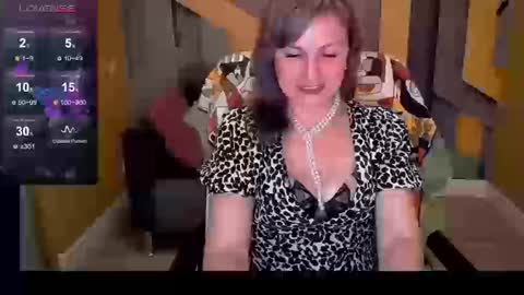 Snapshot of candylons chatting on September 22, 6:43 pm CandyLons online show from September 22, 6:43 pm