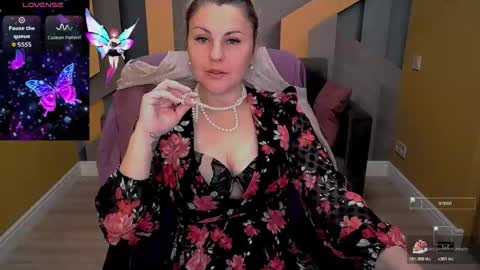 Snapshot of candylons chatting on November 15, 6:55 am CandyLons online show from November 15, 6:55 am