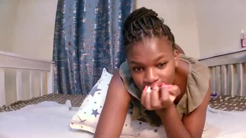 Snapshot of candymia3 chatting on January 23, 10:44 pm Candice online show from January 23, 10:44 pm