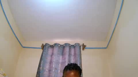 Snapshot of candymia3 chatting on February 11, 5:47 am Candice online show from February 11, 5:47 am