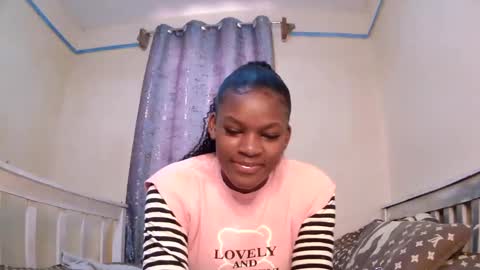 Snapshot of candymia3 chatting on March 12, 6:29 am Candice online show from March 12, 6:29 am