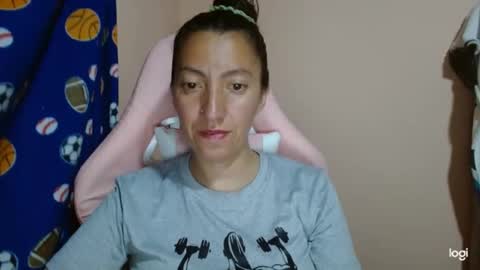 candymilfff online show from May 28, 9:23 pm