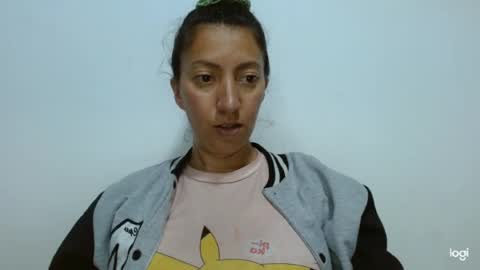 candymilfff online show from June 15, 9:17 pm