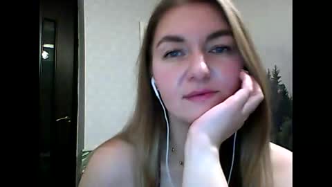 Snapshot of candyolime chatting on December 14, 9:08 pm Daisy online show from December 14, 9:08 pm