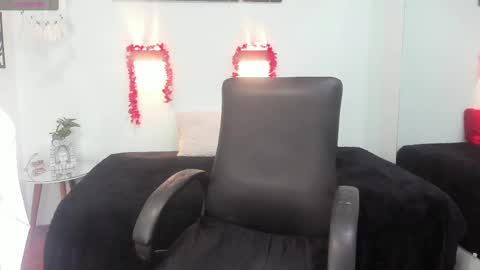 C A N D Y online show from February 21, 2:59 pm