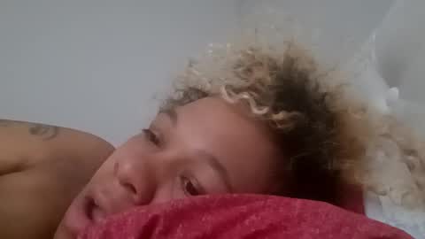 candyredxo2024 online show from September 15, 4:18 pm
