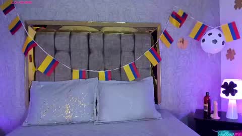 Snapshot of candys_victoria chatting on June 25, 5:12 am Candys Victoria online show from June 25, 5:12 am