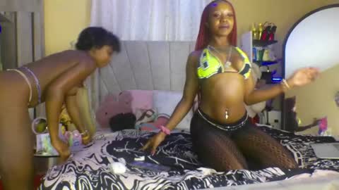 candyspicee online show from September 13, 4:12 am