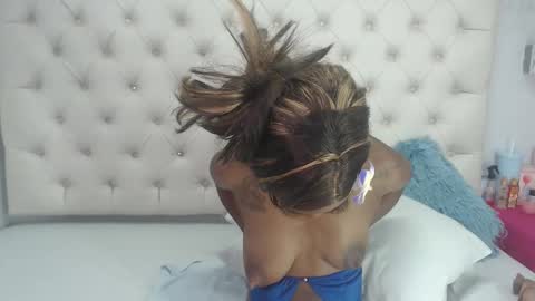 Snapshot of candyy_ebony chatting on October 21, 8:09 pm Candy Ebony online show from October 21, 8:09 pm