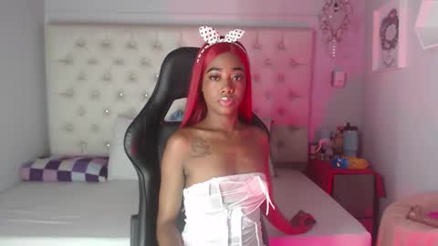 Snapshot of candyy_ebony chatting on October 26, 4:29 am Candy Ebony online show from October 26, 4:29 am