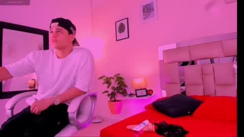 Snapshot of candyygirl_1 chatting on September 30, 6:02 pm Candy online show from September 30, 6:02 pm