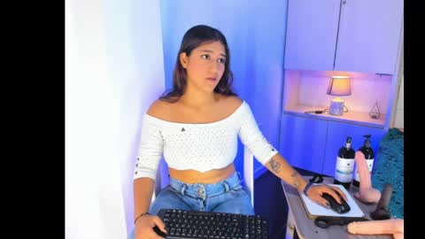  Dulce Maria  online show from September 18, 8:22 pm