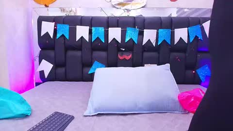 Aura  online show from September 30, 11:59 am