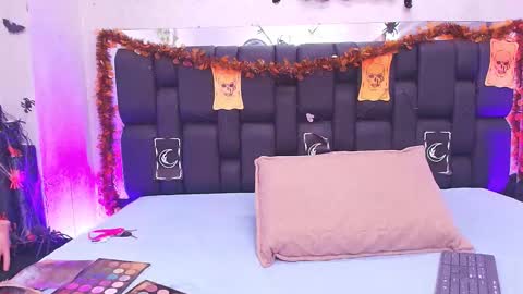 Aura  online show from October 22, 11:54 am