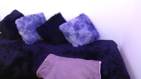 Snapshot of canela_s1 chatting on November 21, 9:02 pm canela_s1 online show from November 21, 9:02 pm