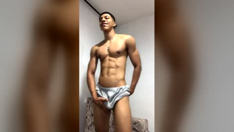 Snapshot of canelapasion444 chatting on May 20, 2:40 am Ivan online show from May 20, 2:40 am