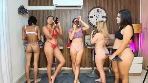 Sara online show from October 2, 11:39 am