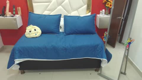 Canela online show from September 10, 3:34 pm