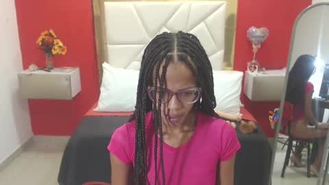 Canela online show from October 18, 5:03 pm