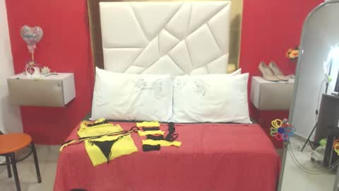 Canela online show from October 27, 7:29 pm