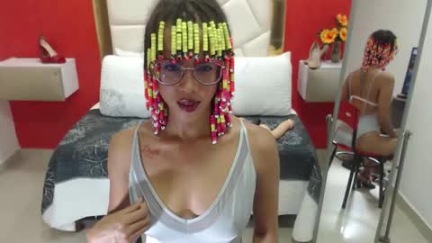 Canela online show from February 3, 3:06 pm